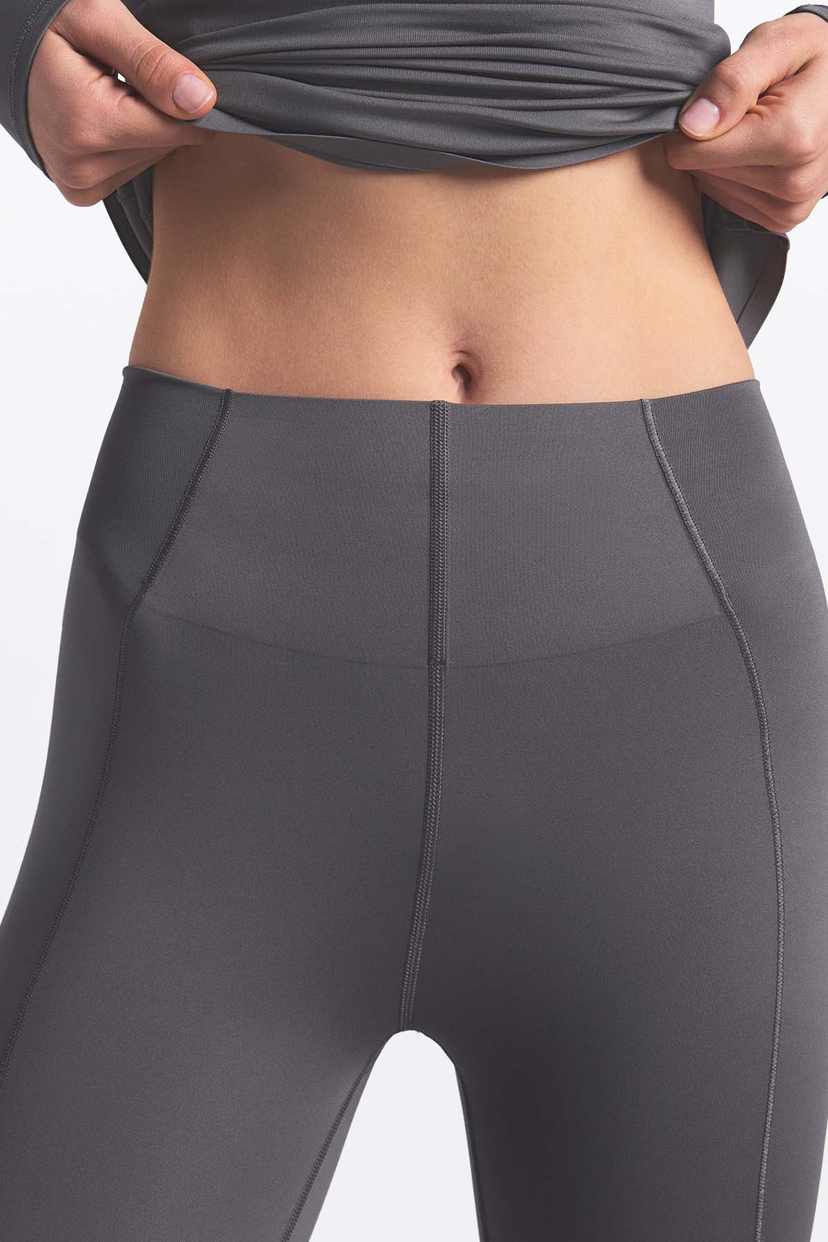 TNF X SKIMS W REFINA LEGGING - Image 3
