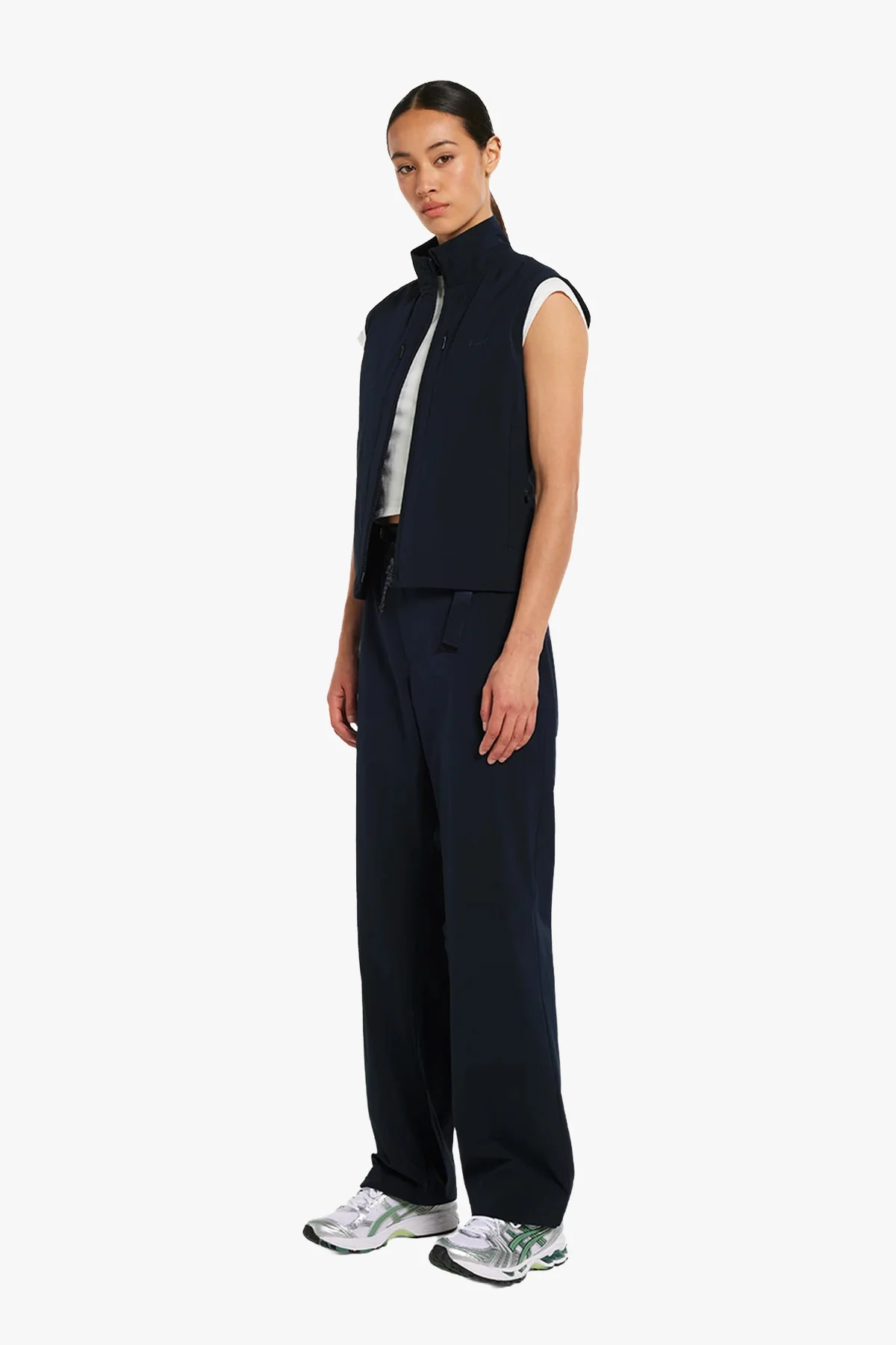 Hjelle Lightweight Vest - Image 2